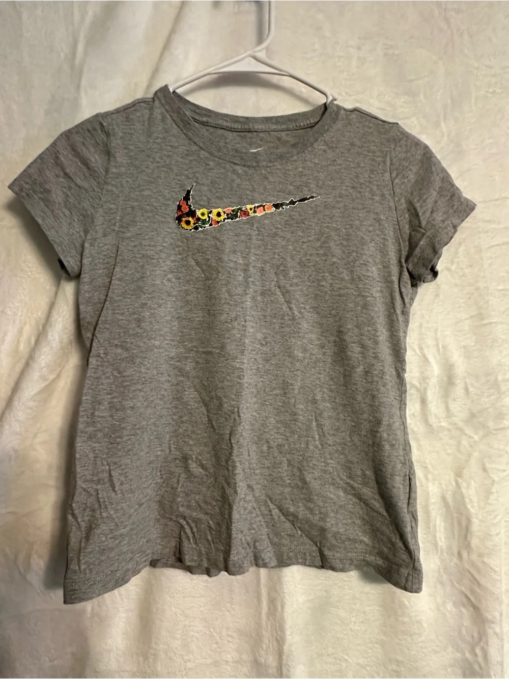 Nike girls  Gray Floral Swoosh Crewneck Tee
